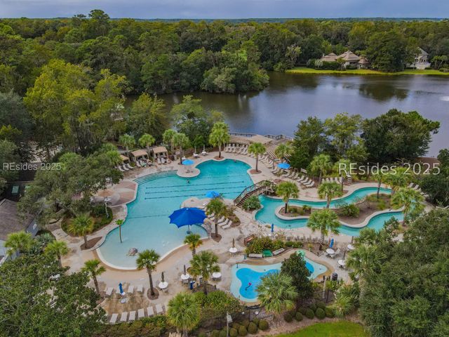 6 Village North Dr Apt 115, Hilton Head Island, SC 29926