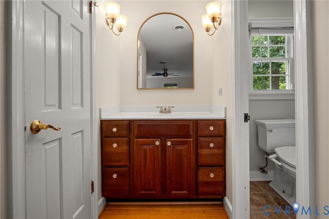 10009 Farmleigh Dr, North Chesterfield, VA 23235