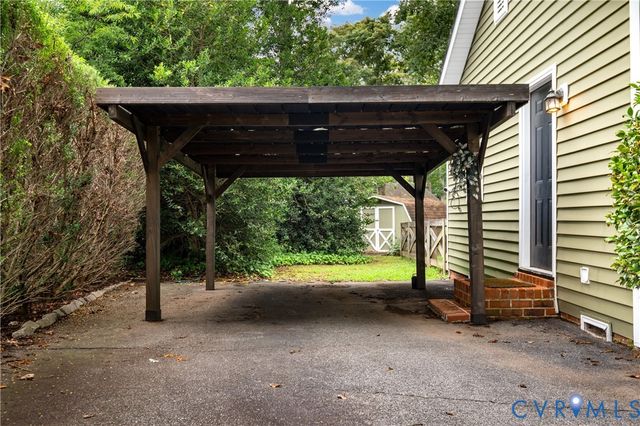 10009 Farmleigh Dr, North Chesterfield, VA 23235