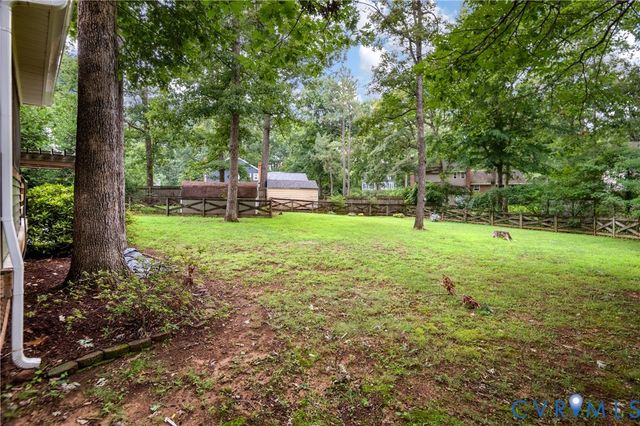 10009 Farmleigh Dr, North Chesterfield, VA 23235