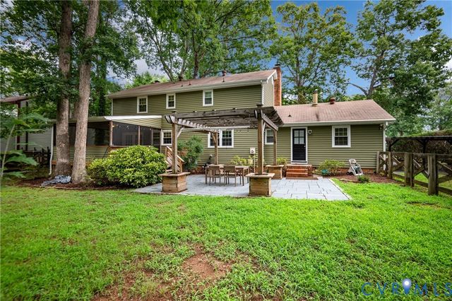 10009 Farmleigh Dr, North Chesterfield, VA 23235