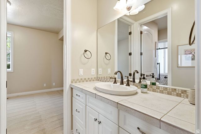908 FREMONT RD, Bountiful, UT 84010