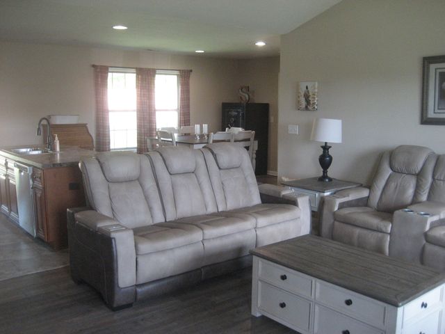 1074 Rainbow Way, Lawrenceburg, KY 40342