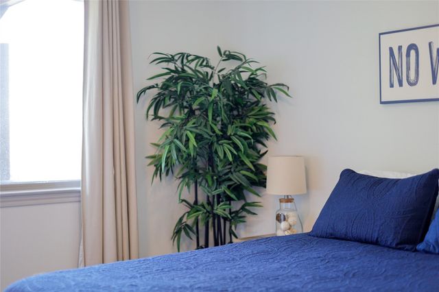 524 Palmer DR, Point Venture, TX 78645