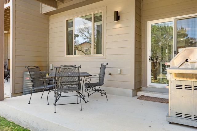 524 Palmer DR, Point Venture, TX 78645