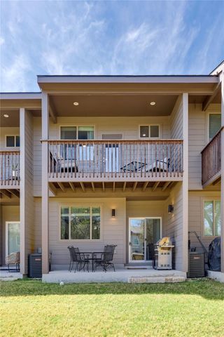 524 Palmer DR, Point Venture, TX 78645