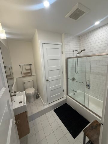 388 Marlborough Street 5, Boston, MA 02115