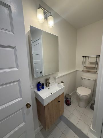 388 Marlborough Street 5, Boston, MA 02115