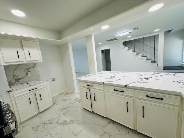 7131 Carvel Lane, Houston, TX 77074