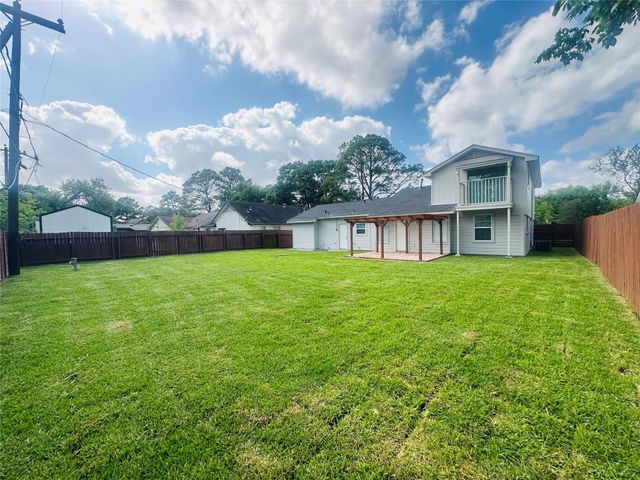7131 Carvel Lane, Houston, TX 77074
