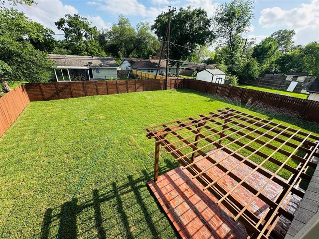 7131 Carvel Lane, Houston, TX 77074