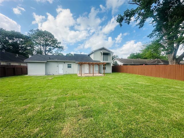 7131 Carvel Lane, Houston, TX 77074