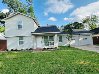 7131 Carvel Lane, Houston, TX 77074
