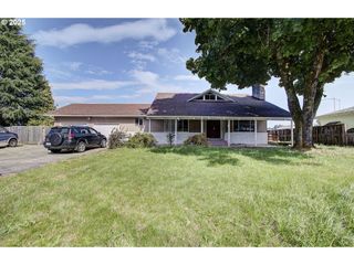 8400 CASON Rd, Gladstone, OR 97027