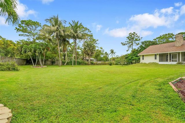 18392 48th Avenue N, Loxahatchee, FL 33470