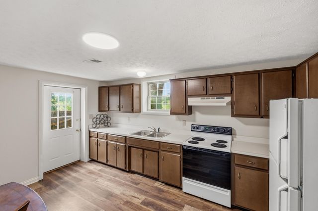5108 Fords Mill Road, Versailles, KY 40383