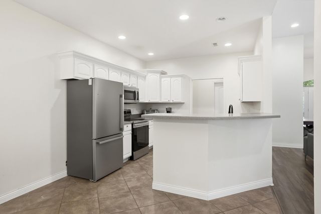 5000 WHITEFISH CT, Columbia, MO 65203