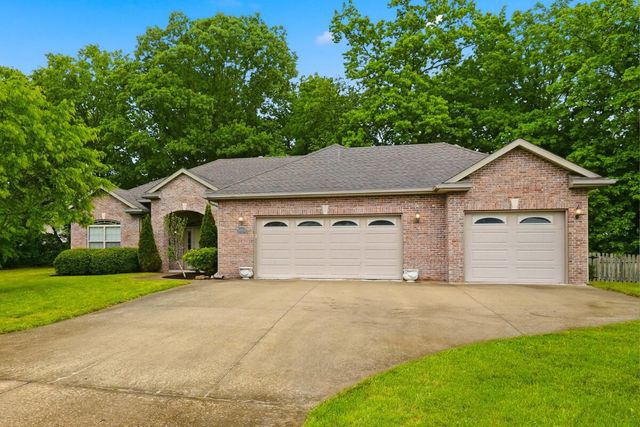 5000 WHITEFISH CT, Columbia, MO 65203