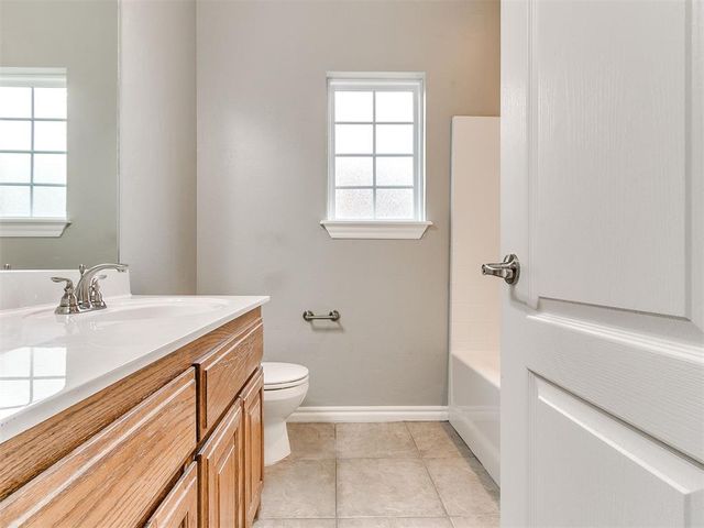 1005 NE 32nd Street, Moore, OK 73160