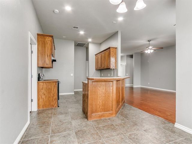 1005 NE 32nd Street, Moore, OK 73160