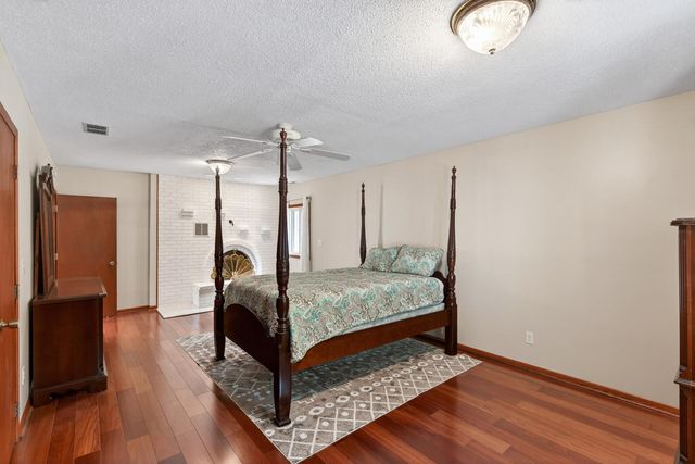 2307 Mckinley Street NE, Minneapolis, MN 55418
