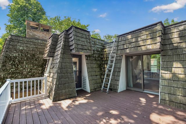 2307 Mckinley Street NE, Minneapolis, MN 55418