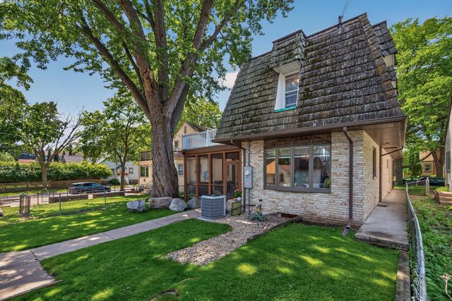 2307 Mckinley Street NE, Minneapolis, MN 55418