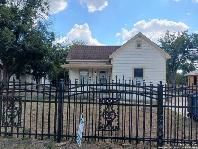 1322 W HUTCHINS PL, San Antonio, TX 78221