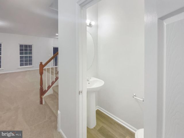 1020 BAKERSFIELD LN, Fredericksburg, VA 22401