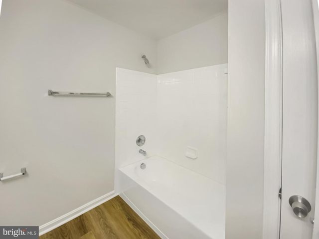 1020 BAKERSFIELD LN, Fredericksburg, VA 22401