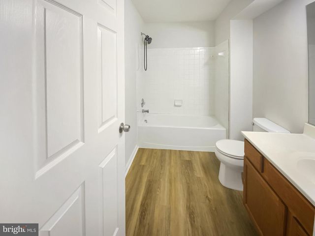 1020 BAKERSFIELD LN, Fredericksburg, VA 22401