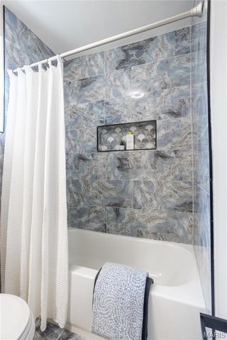 7525 Dajoby Lane, St Louis, MO 63130