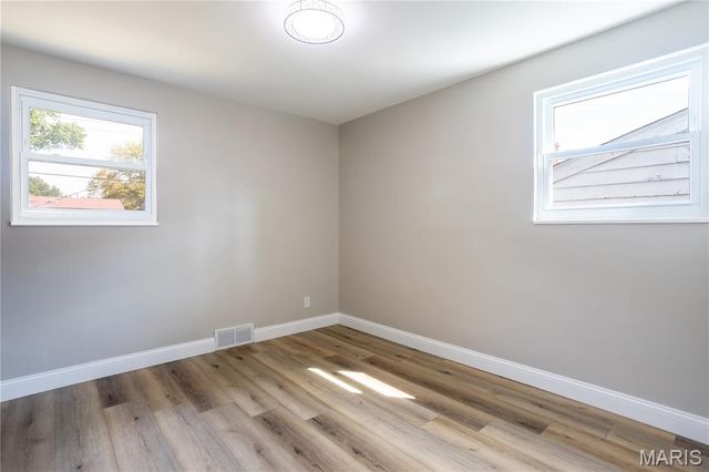 7525 Dajoby Lane, St Louis, MO 63130