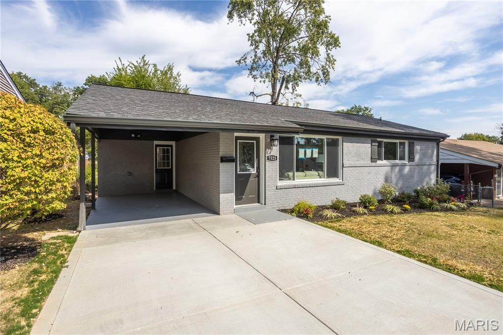 7525 Dajoby Lane, St Louis, MO 63130