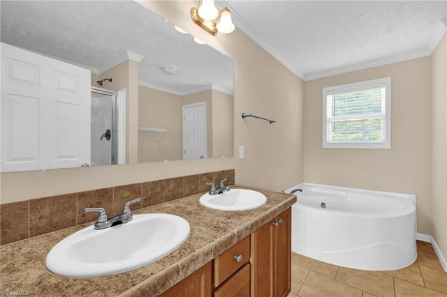 2533 Croatan Trail, Pleasant Garden, NC 27313
