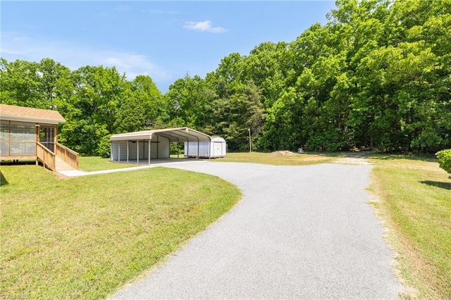 2533 Croatan Trail, Pleasant Garden, NC 27313
