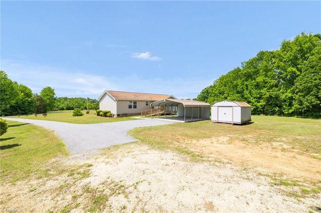 2533 Croatan Trail, Pleasant Garden, NC 27313