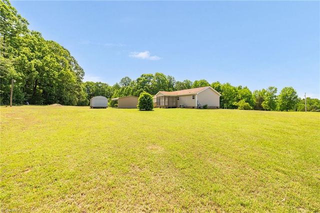 2533 Croatan Trail, Pleasant Garden, NC 27313