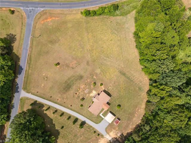 2533 Croatan Trail, Pleasant Garden, NC 27313