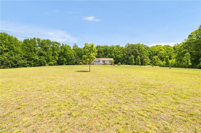 2533 Croatan Trail, Pleasant Garden, NC 27313