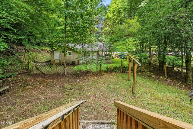 250 Cartertown Road, Gatlinburg, TN 37738