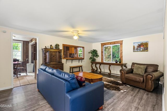 250 Cartertown Road, Gatlinburg, TN 37738