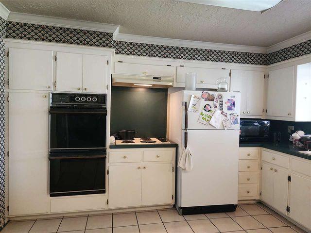 803 NW 48th St, Lawton, OK 73505