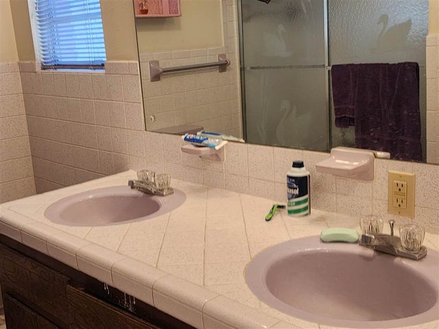 803 NW 48th St, Lawton, OK 73505