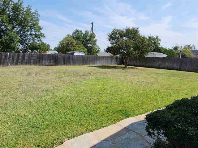 803 NW 48th St, Lawton, OK 73505