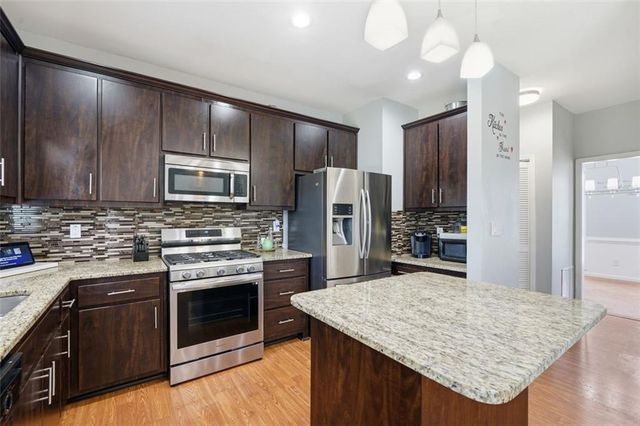 909 Shadow Ridge Circle, Stockbridge, GA 30281