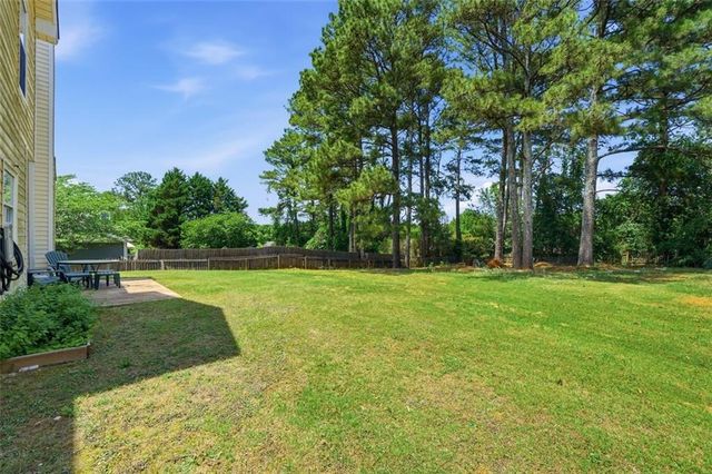 909 Shadow Ridge Circle, Stockbridge, GA 30281