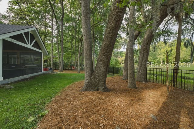 4 Wood Eden Ln, Bluffton, SC 29910