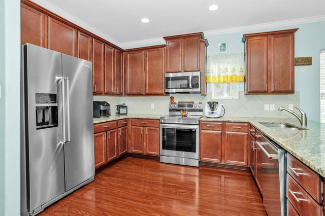 30806 Mellman Road, Hempstead, TX 77445