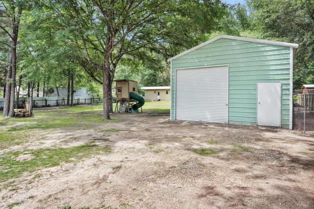 30806 Mellman Road, Hempstead, TX 77445